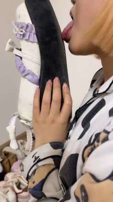 图片[4]_套路直播视频【全国最贱】开发精神小妹做S-人体擦鞋器/全体重踩踏 bf26478_绳缚吧