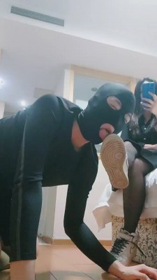 图片[2]_套路直播视频【麒麟女皇】双S-黑丝+棉袜长靴踩脚垫 bf26483_绳缚吧