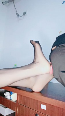 图片[8]_套路直播视频【bibi团】近距离黑丝恋足场 bf26447_绳缚吧