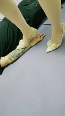 图片[8]_套路直播视频【暖暖】小白鞋高跟全体重踩背/骑马sp/转胯深喉/强迫升水 bf26455_绳缚吧