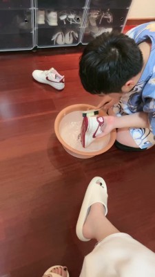 套路直播视频【桃幼幼】家奴刷鞋舔鞋-喝洗鞋水 bf26469_绳缚吧
