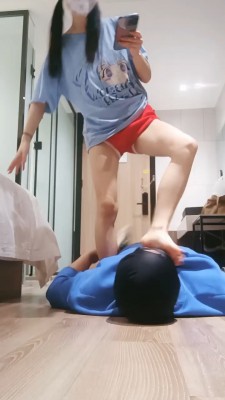 图片[8]_套路直播视频【子衿大大】学生主高帮帆布鞋踩踏-棉袜气味羞辱-骑马脚耳光 bf26456_绳缚吧