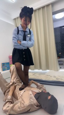 图片[7]_套路直播视频【狗哥】素人精神小妹长靴黑丝踩虐 bf26448_绳缚吧