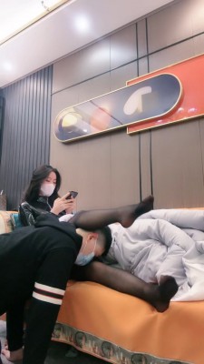 图片[3]_【禾末】剧情-深夜面试老师男/皮衣皮靴踩虐/藤条抽/腿夹狗 bf26937_绳缚吧