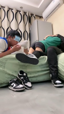 图片[11]_【素人星探】情侣主辱绿帽-下跪舔鞋吃口水/转胯踩踏/白袜诱惑 bf26918_绳缚吧