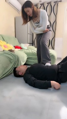 图片[2]_【素人星探】开发素人第二弹-闻鞋窝闻白袜/羞涩耳光 bf26986_绳缚吧