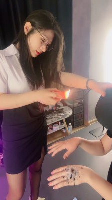 图片[2]_【冷凝大大】御姐老爹鞋黑丝调-疯狂滴蜡/深喉 bf26913_绳缚吧