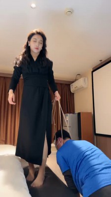 图片[15]_【鑫儿教头】藤条抽/肉丝脚深喉狂舔/强制吃口水 bf26886_绳缚吧