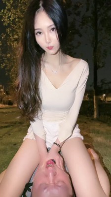图片[11]_【司宁青】户外狠虐-鞋抽耳光/长靴提档/胯下夹狗/转胯虐乳 bf26892_绳缚吧