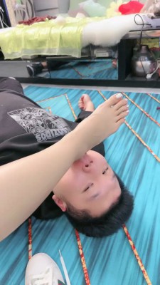 图片[10]_【夏芙】小白鞋船袜诱惑-舔脏鞋/全体重踩踏/裸足狂舔【双视角版】bf27138_绳缚吧