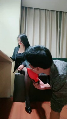 【甜心教主】绿帽下班伺候恋人-闻舔原味黑丝美足 bf27128_绳缚吧