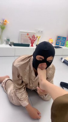 图片[7]_【术术S】骑马/裸足踢踹踩踏/脚耳光 bf27119_绳缚吧