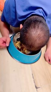 【安可S】圈养生活第四天-户外餐厅脚下喂食【双视角版】 bf27050_绳缚吧