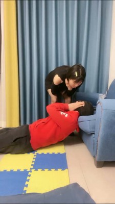图片[8]_【兔兔大人】长靴黑丝御姐范欺负奶狗【双视角版】 bf27075_绳缚吧