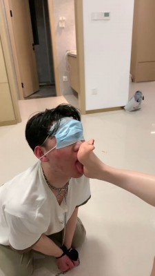 图片[12]_【甜甜S】双S精神小妹皮鞋黑丝+白袜辱/脚底喂食遛狗/喝圣水 bf27097_绳缚吧