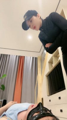 图片[10]_【沐阳大小姐】双S素人闺蜜-高跟黑丝+运动鞋白袜踩踏/骑马喂口水 bf27066_绳缚吧