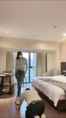 【默默s】178长腿模特-运动鞋白船袜/恋足转胯/提档踩踏 bf27064_绳缚吧