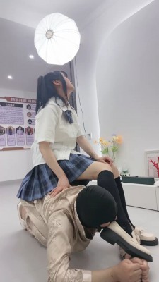 图片[9]_【兔兔酱】洛丽塔S皮鞋及膝袜-骑马踩踏/腿绞窒息耳光/踩踏 bf27041_绳缚吧