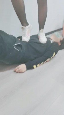 图片[4]_【小欣欣情侣】开发蹂躏脚垫/帆布鞋小白鞋跳踩 bf26942_绳缚吧