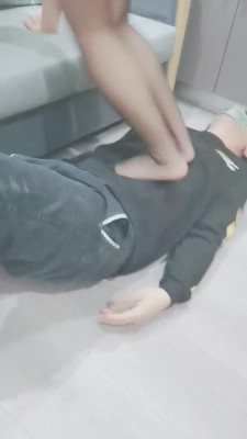 图片[8]_【小欣欣情侣】开发蹂躏脚垫/帆布鞋小白鞋跳踩 bf26942_绳缚吧