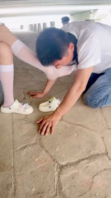 图片[4]_【尤黎】户外-白丝诱惑/叼拖鞋/吃白丝袜/裸足喂酸奶 bf27439_绳缚吧