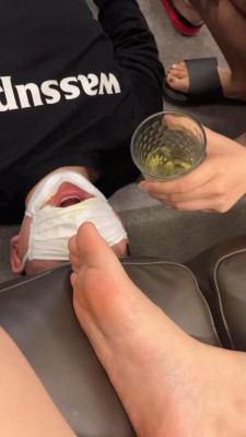 图片[6]_【茶茶】双S-运动鞋白棉袜+黑棉袜气味羞辱-喝圣水【双视角版】bf27169_绳缚吧