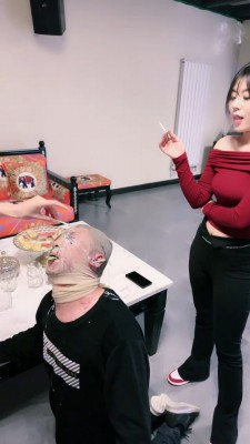 图片[7]_【沅芷大人】双S重刑-人体烟灰缸/口水浓痰铺满脸【双视角版】 bf27210_绳缚吧