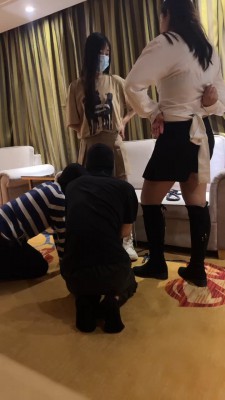 图片[4]_【伊妮】双S-骑马轮流耳光/鞭打闻臭脚【双视角版】 bf27228_绳缚吧