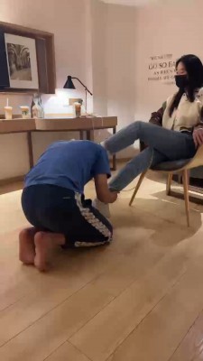图片[6]_【槿一】女神小白鞋白棉袜碾压踩踏【双视角版】 bf27293_绳缚吧