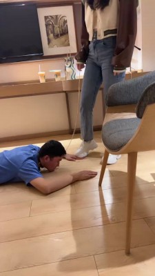 图片[8]_【槿一】女神小白鞋白棉袜碾压踩踏【双视角版】 bf27293_绳缚吧