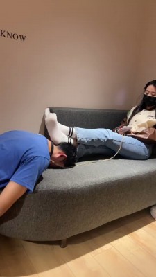 图片[11]_【槿一】女神小白鞋白棉袜碾压踩踏【双视角版】 bf27293_绳缚吧