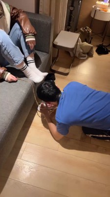 图片[12]_【槿一】女神小白鞋白棉袜碾压踩踏【双视角版】 bf27293_绳缚吧