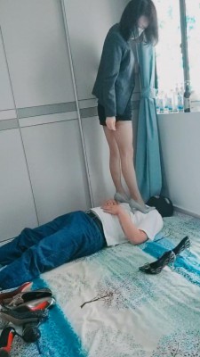 图片[3]_【昆山丝爷】各种高跟鞋踩踏虐乳/黑丝脚深喉【完整版】 bf27154_绳缚吧