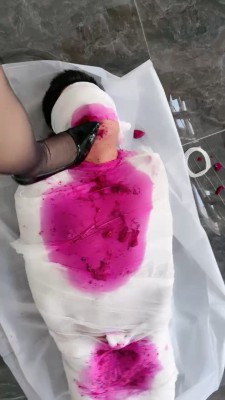 【乔安】木乃伊强制圣水喂食 bf27401_绳缚吧