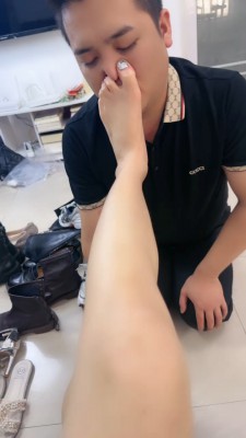 图片[12]_【艾莉】舔闻超多双鞋子/骑马/原味丝袜脚捂脸 bf27263_绳缚吧