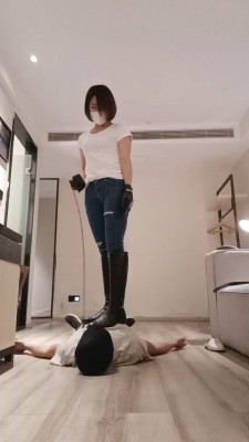图片[4]_【芊兮殿下】胯下辱-长靴转胯/踩踏强迫舔 bf27172_绳缚吧