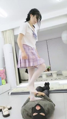 图片[4]_【兔兔】洛丽塔白丝诱惑学长-吃袜子/踩踏裸足插嘴 bf27175_绳缚吧