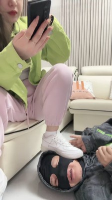 图片[9]_【惠子大人】空军一号白袜全体重踩/吃棉袜 bf27220_绳缚吧