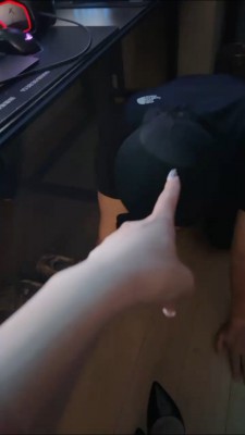 图片[2]_【汐言】网吧包间偷闻鞋子被发现【上】 bf27239_绳缚吧