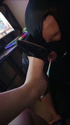 图片[4]_【汐言】网吧包间偷闻鞋子被发现【上】 bf27239_绳缚吧