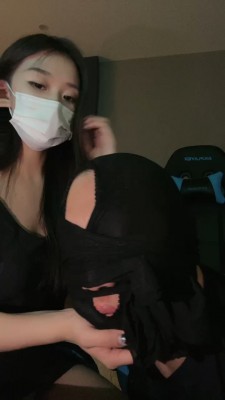 图片[2]_【汐言】网吧包间偷闻鞋子被发现【下】 bf27242_绳缚吧