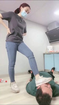 图片[3]_【小劳拉】运动鞋全体重踩踏/强制喂食 bf27269_绳缚吧