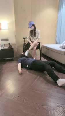 图片[2]_【晚晚】御姐女神范小白鞋船袜羞辱调 bf27301_绳缚吧