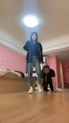 【文文】晨跑回来骑马遛狗/叼棉袜/鞭打舔脚 bf27309_绳缚吧