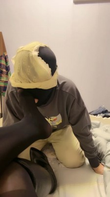 图片[4]_【伊兮夫妻】绿帽狗舔长靴黑丝/带锁/内裤套头 bf27290_绳缚吧