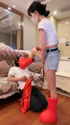 图片[3]_【美学】女神的有氧运动/重型橡胶靴狠跺踩头/鞭刑踢踹 bf27411_绳缚吧