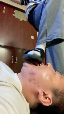 图片[2]_【申小悦】闻超臭白袜/拖鞋碾压/圣水奖励/吃口水 bf27428_绳缚吧