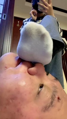 图片[9]_【申小悦】闻超臭白袜/拖鞋碾压/圣水奖励/吃口水 bf27428_绳缚吧