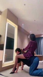【简一】长腿诱惑-黑丝脚插嘴/骑马/腿绞窒息 bf27329_绳缚吧
