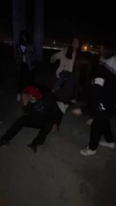 【精神小妹】户外超重度-深夜被4S精神小妹爆踹 bf27333_绳缚吧